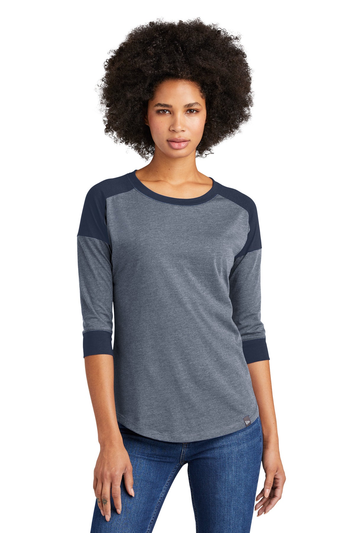 New Era    Women's Heritage Blend 3/4-Sleeve Baseball Raglan Tee. LNEA104