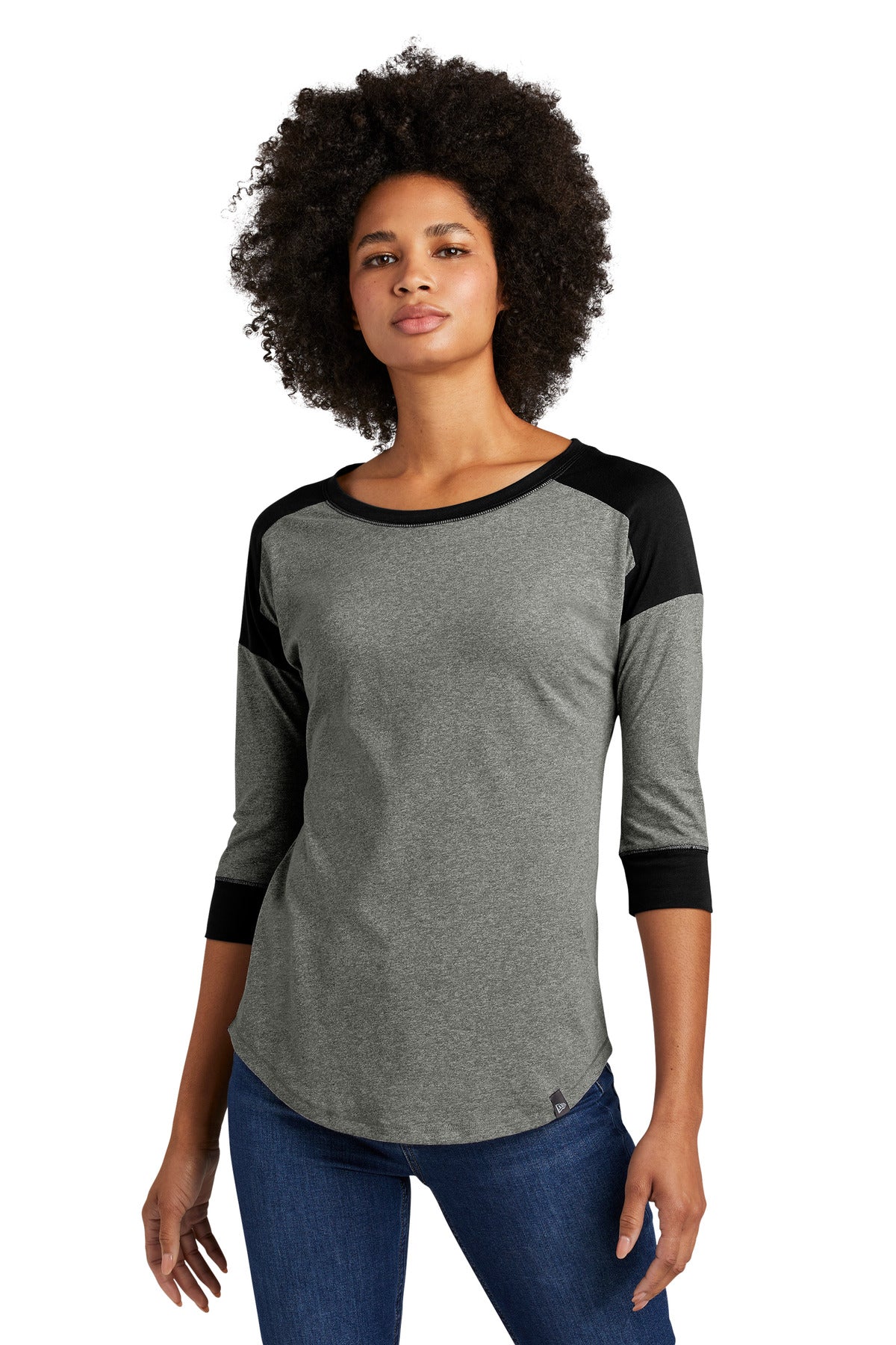New Era    Women's Heritage Blend 3/4-Sleeve Baseball Raglan Tee. LNEA104